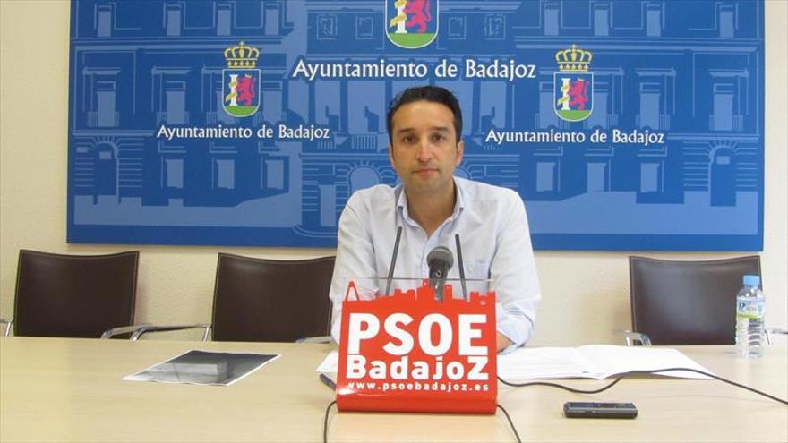 Cabezas pide a los ediles de C’s que definan su apoyo en el Ayuntamiento de Badajoz