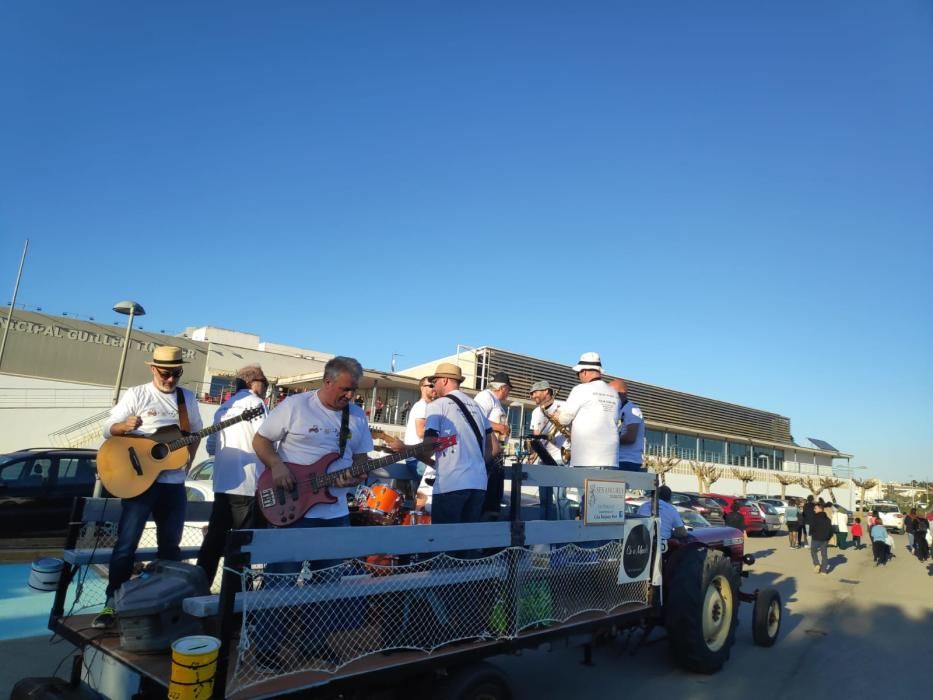 Felanitx inaugura su mural participativo 'Som-riu' en el polideportivo Guillem Timoner