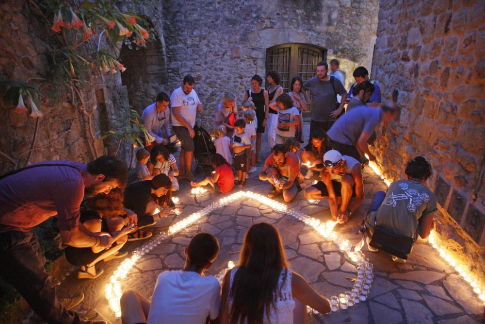 Pals celebra la Nit d''Espelmes