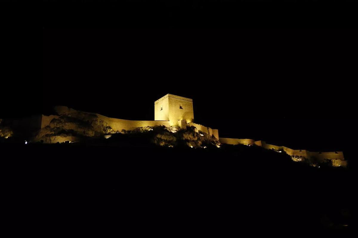 Castillo de Lorca durante la noche