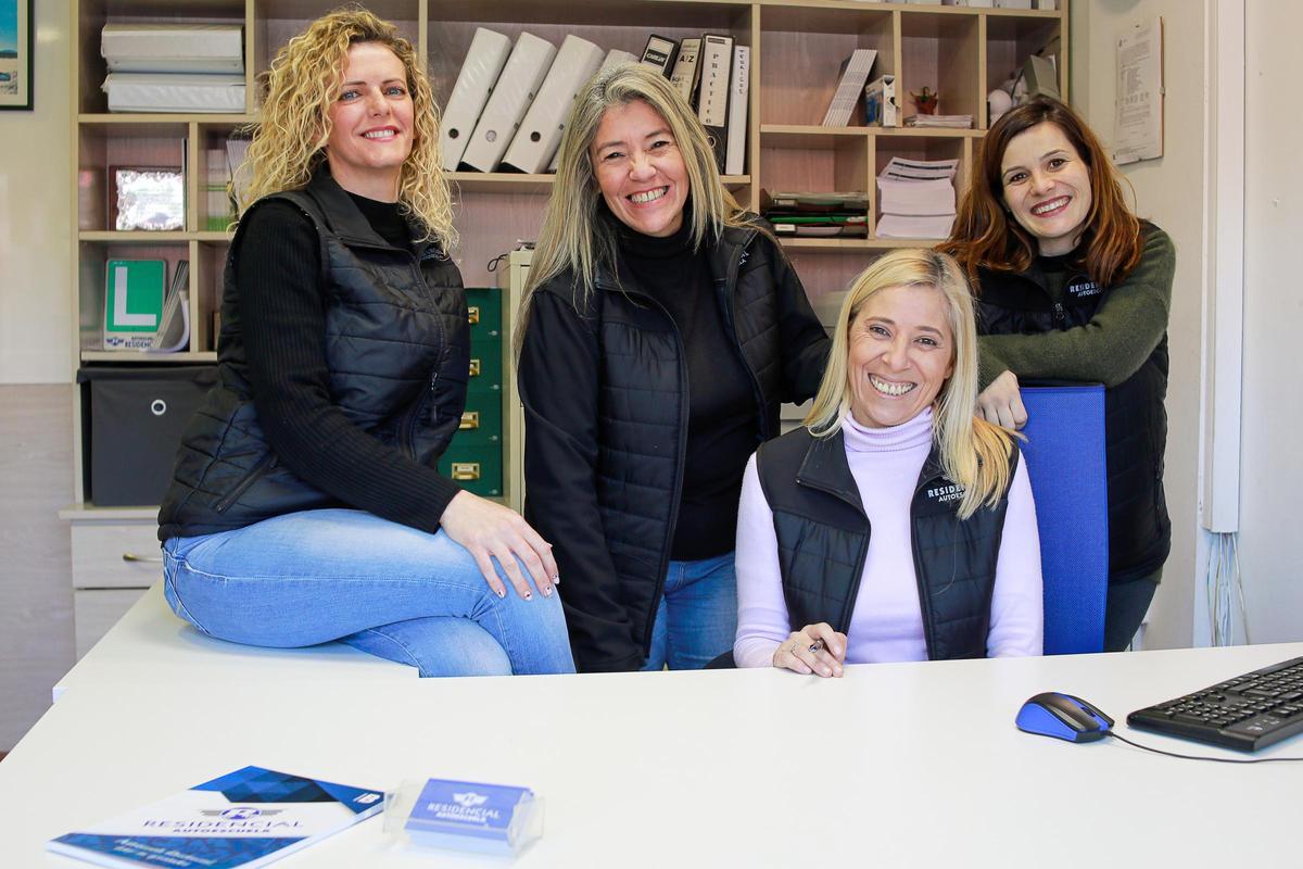 El equipo administrativo de la Autoescuela Residencial.