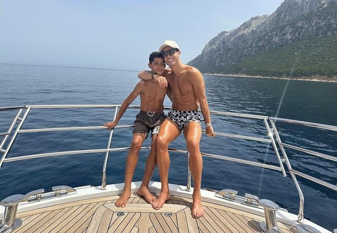 Cristiano Ronaldo está disfrutando de las vacaciones con su família en Italia