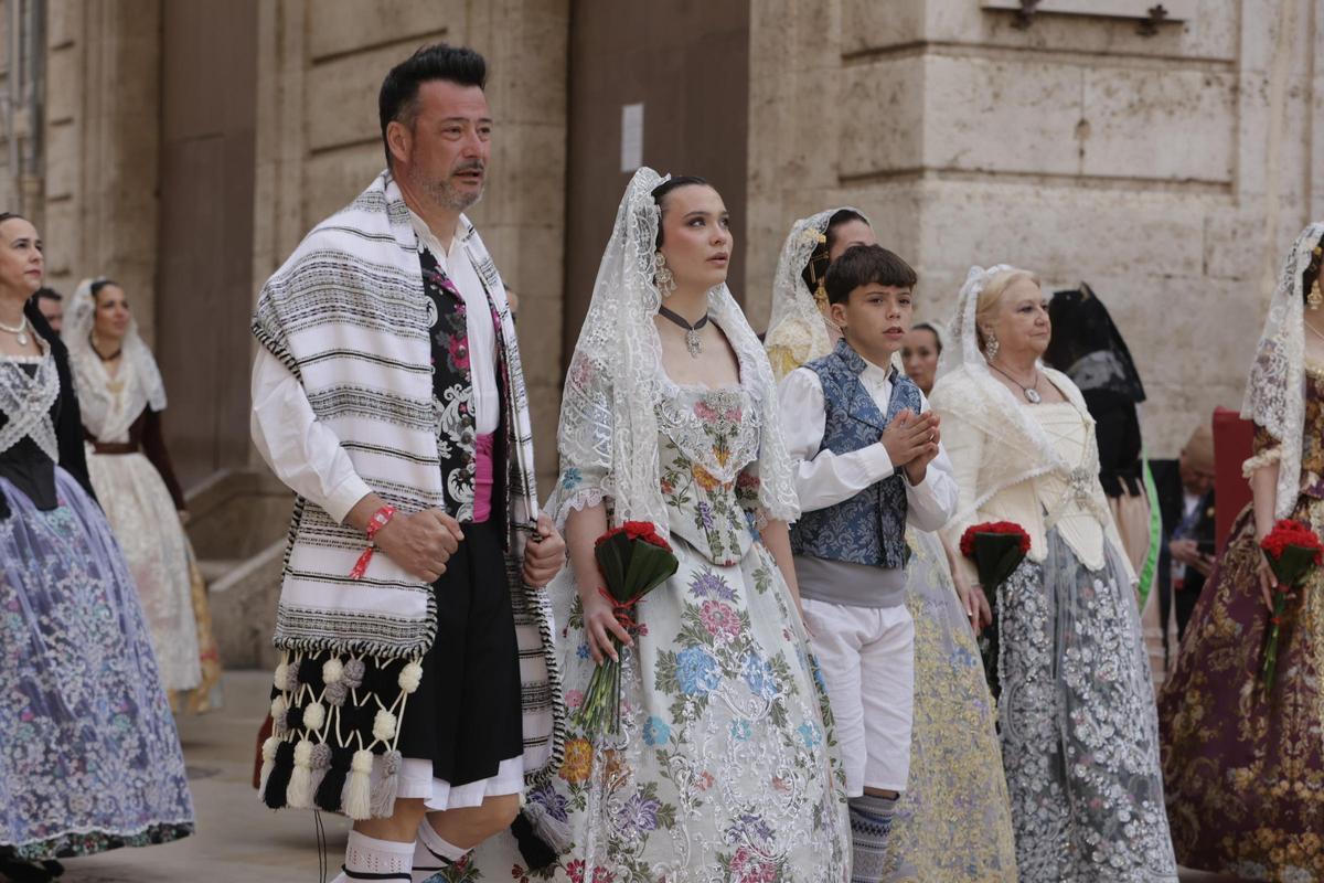 Todas las fotos de la ofrenda del 18 de marzo por la calle San Vicente hasta las 18:30 horas Todas las fotos de la ofrenda del 18 de marzo por la calle San Vicente hasta las 18:30 horas