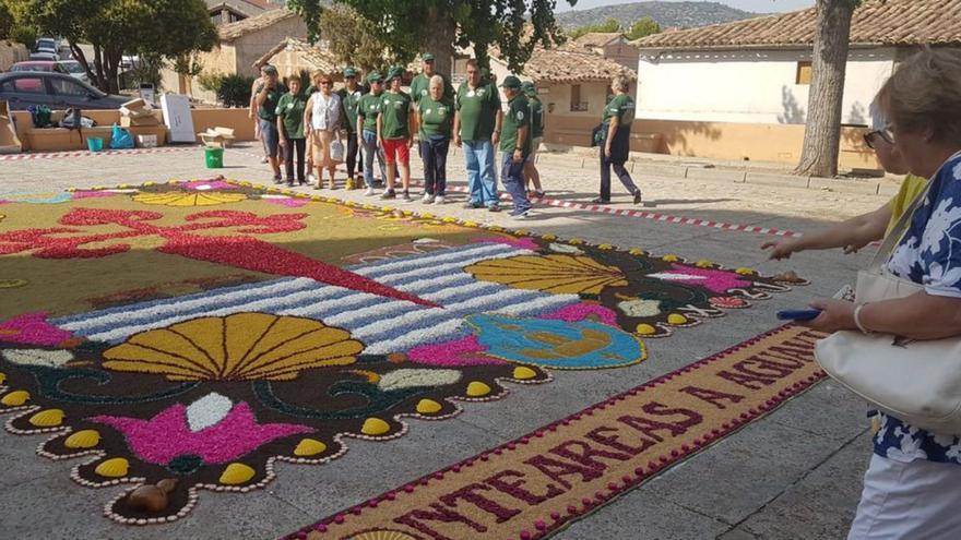 Valencia ficha a los alfombristas de Ponteareas para la fiesta de su patrona