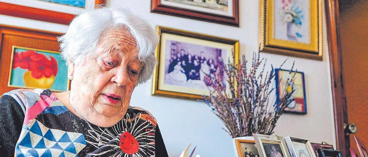 María del Carmen Junco, hija de Antonio Junco, represaliado del franquismo y autor del libro ‘Héroes de chabola’.