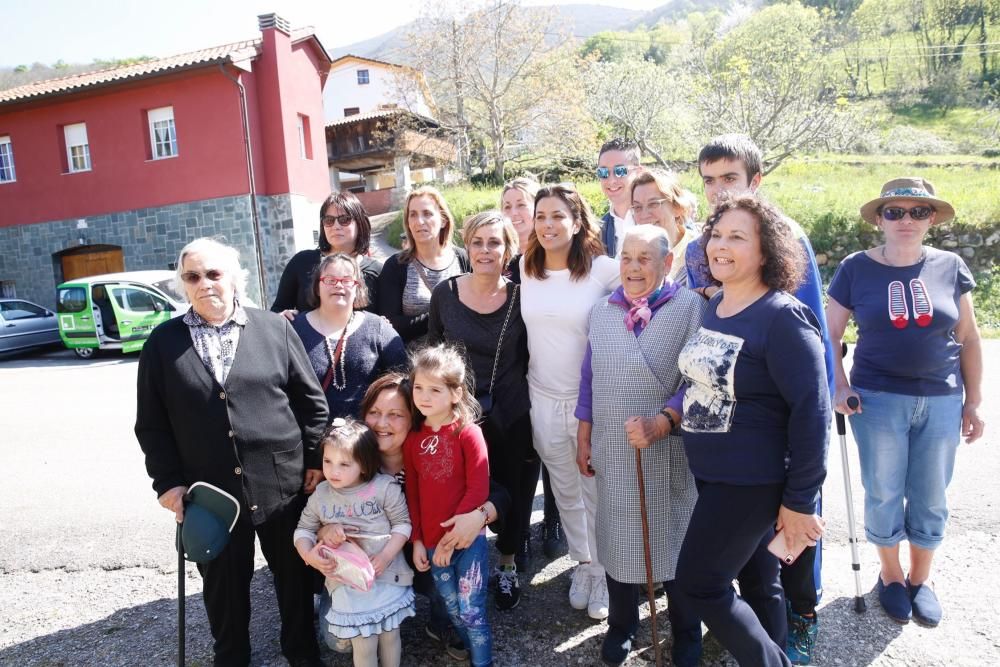 Eva Longoria visita su edén asturiano