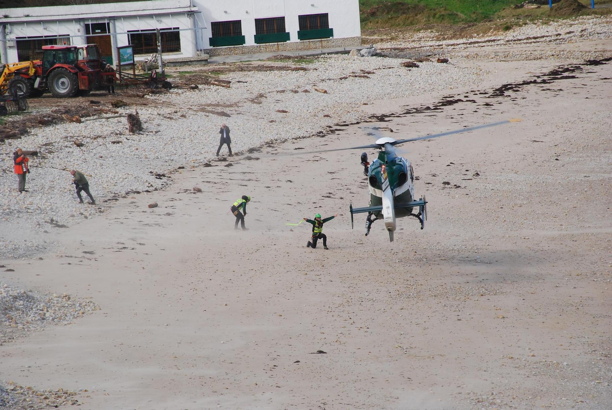 Búsqueda de un desaparecido en el mar en Llanes