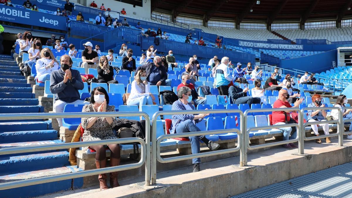 Aspecto de la Tribuna de Preferencia de La Romareda esta tarde de domingo.