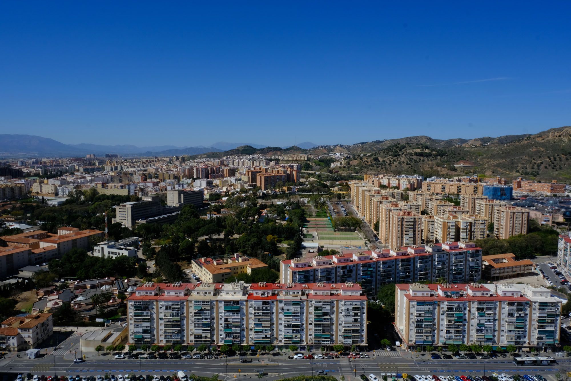 Vistas de Málaga desde las torres de Martiricos.