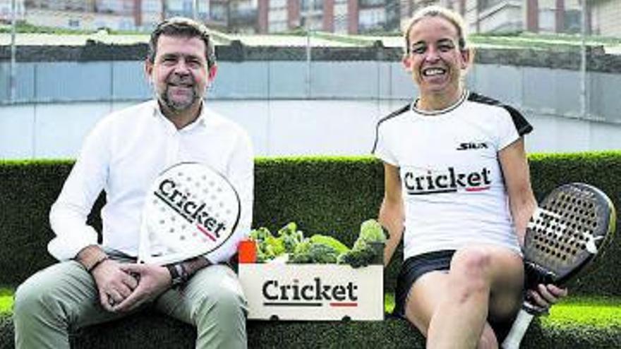 Cricket renueva su patrocinio con la deportista murciana Patty Llaguno