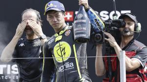El Japó reneix de la mà d’Ogura i Marc Márquez minimitza danys