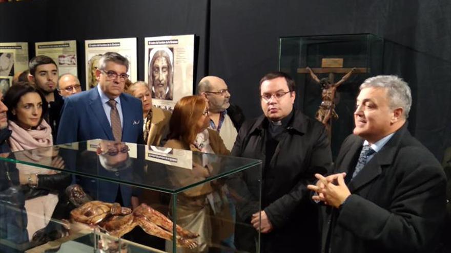 Dedican una exposición al ‘Hombre de la Sábana Santa’