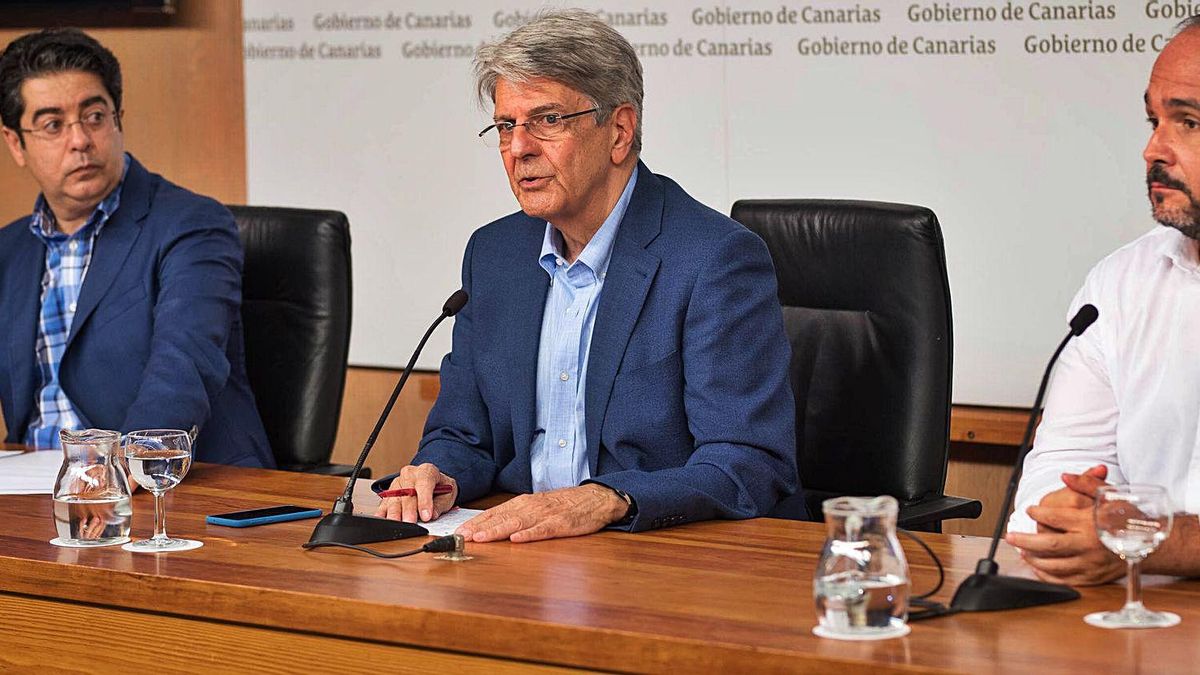 Pedro Martín, Julio Pérez and José Antonio Valbuena at a press conference on the occasion of zero energy, on July 15, 2020.
