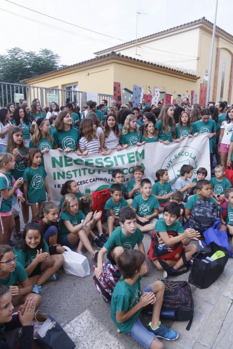 Protesta a Verges per reclamar el nou institut-escola