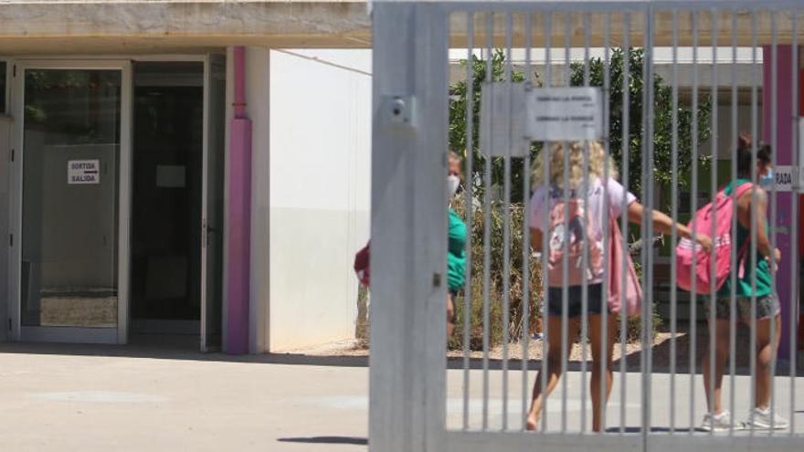 Un niño de una escuela de verano de Sant Josep, positivo en coronavirus