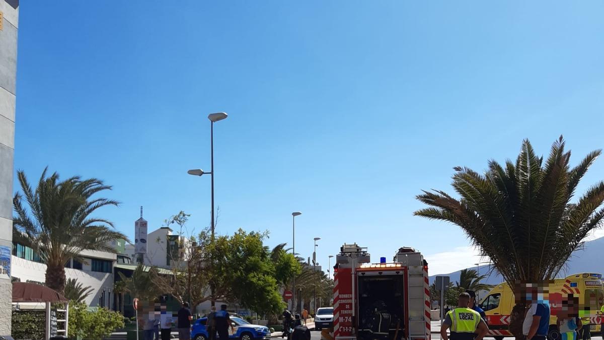 Incendio en el almacén de un restaurante en la Avenida Los Menceyes, en Candelaria