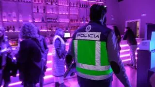 Desalojados dos macrobotellones durante la Nochevieja en València