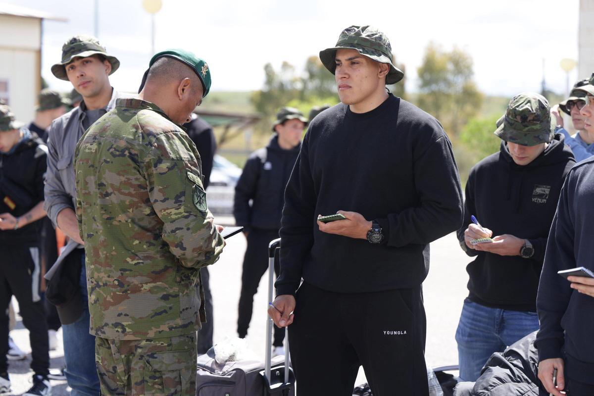 Así ha sido la llegada de nuevos soldados al Cefot de Cáceres