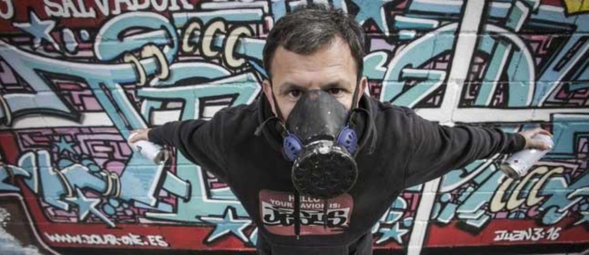 Llamar a Dios espray en mano