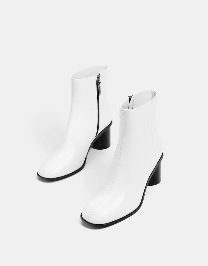 Zapatos blancos: el botín retro