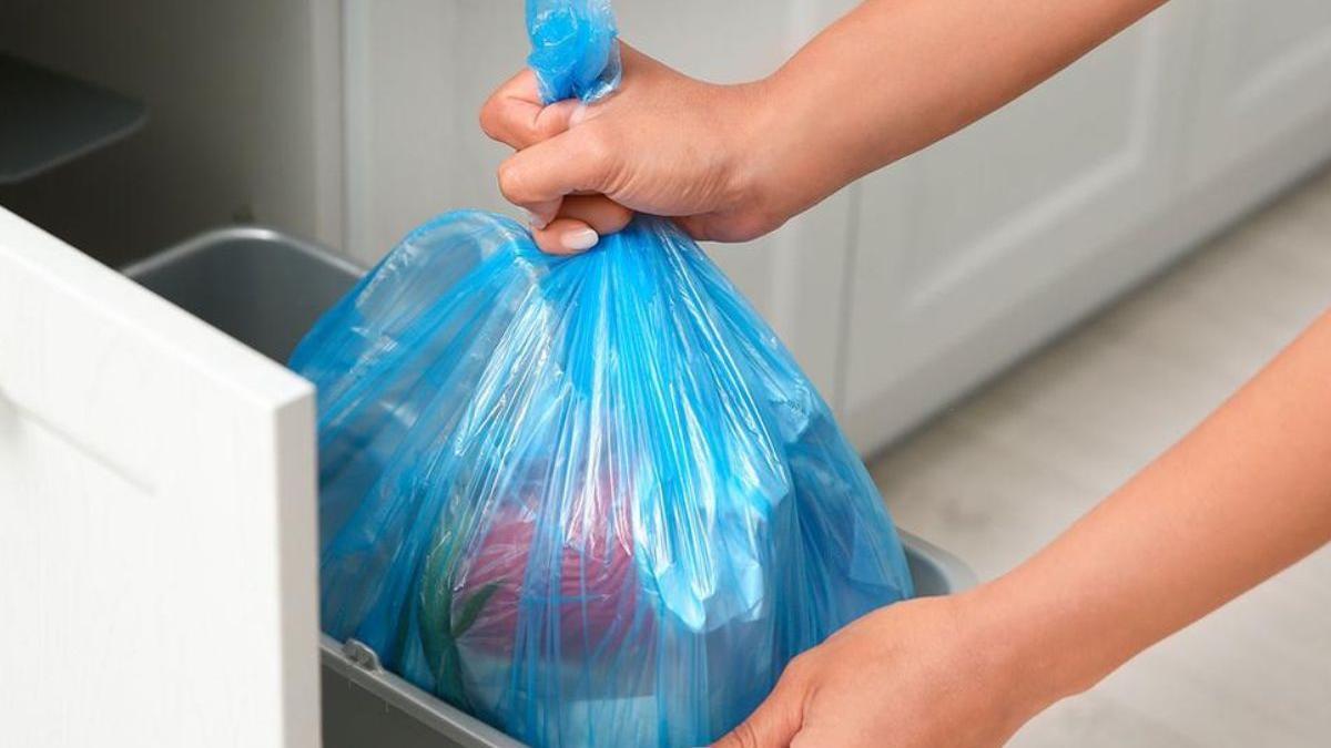 Adiós al cubo de basura la solución de Ikea que ocupa menos espacio y es más eficiente