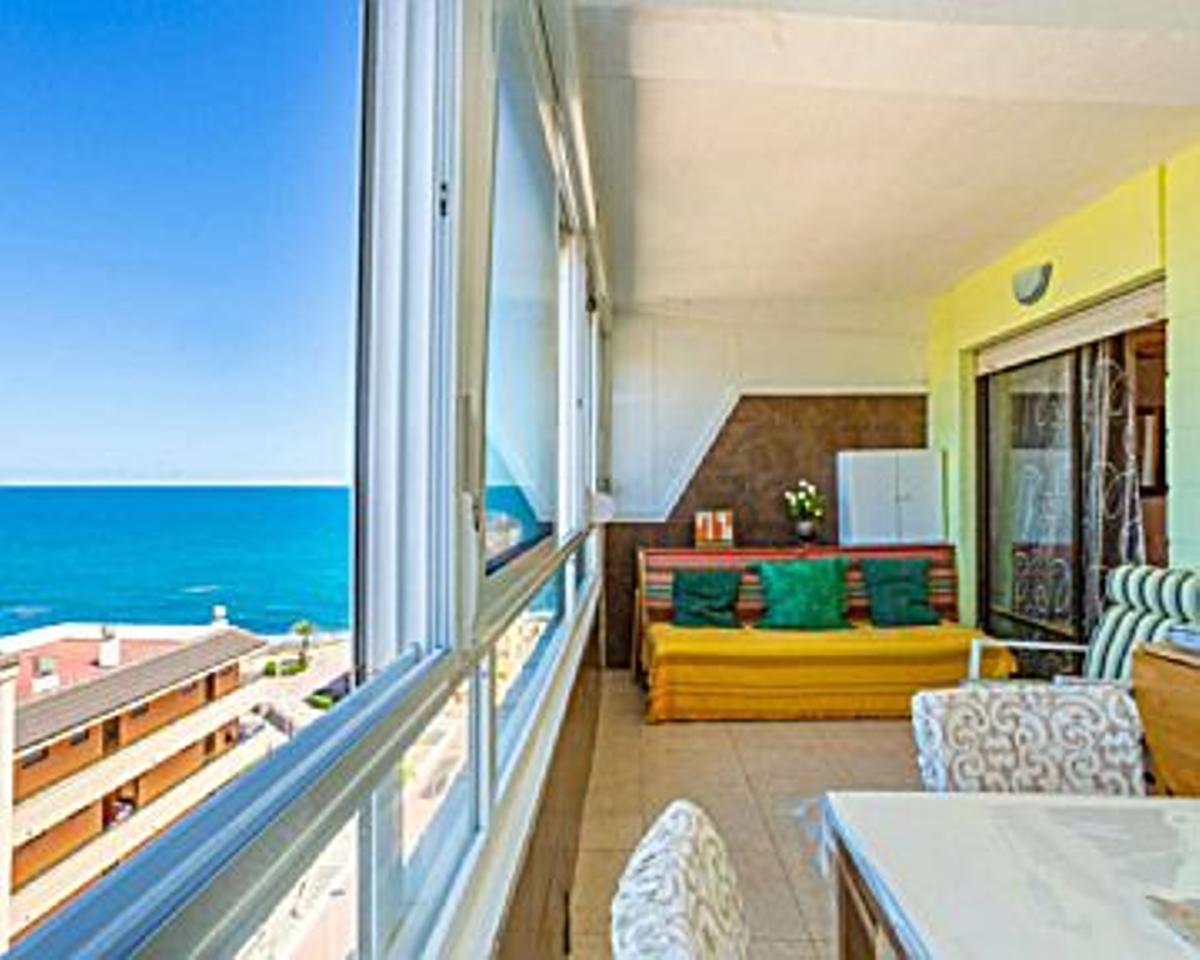 Piso en Cabo Cervera, Torrevieja a 150 m de la bahía por 147.000 €