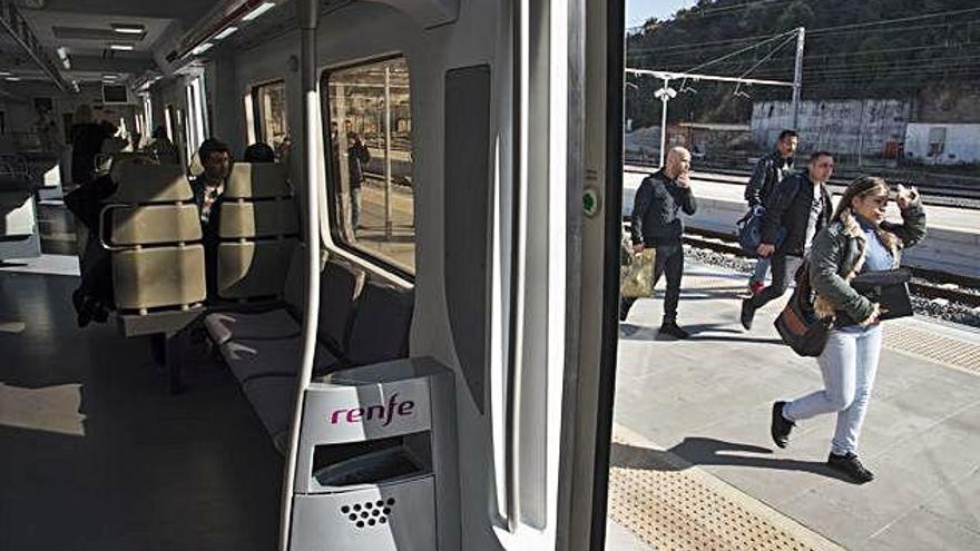 Ensurt l&#039;endemà de restablir el servei de Renfe a Manresa per un tren avariat