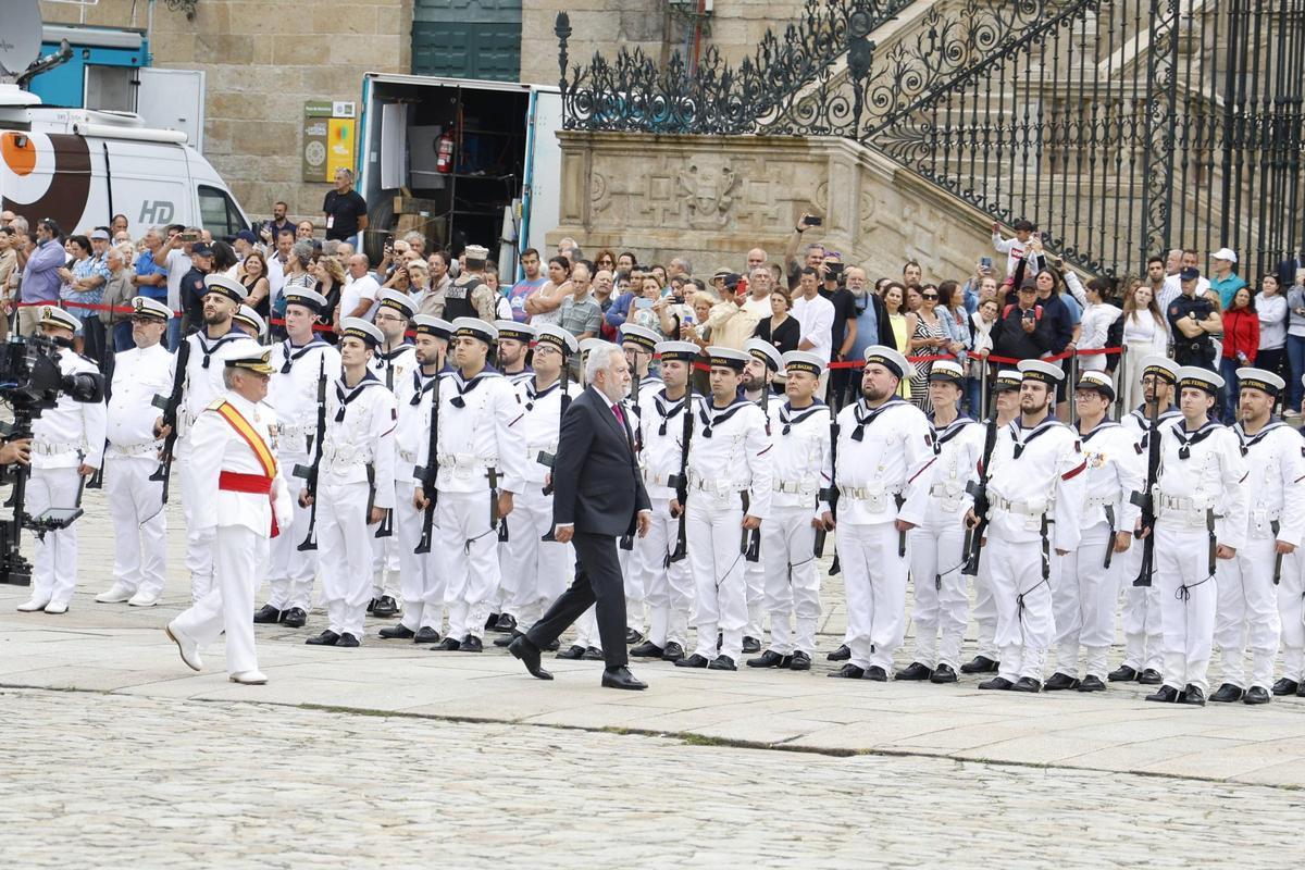 El presidente del Parlamento de Galicia renueva la Ofrenda al Apóstol en Santiago como delegado regio El presidente del Parlamento de Galicia renueva la Ofrenda al Apóstol en Santiago como delegado regio