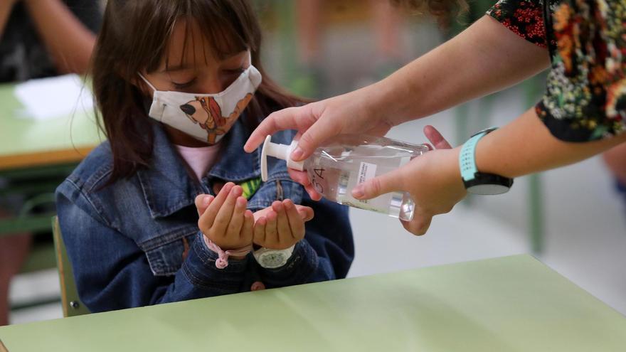 Mascarilla en las aulas: Educación anuncia su decisión definitiva ante el repunte de gripe y covid