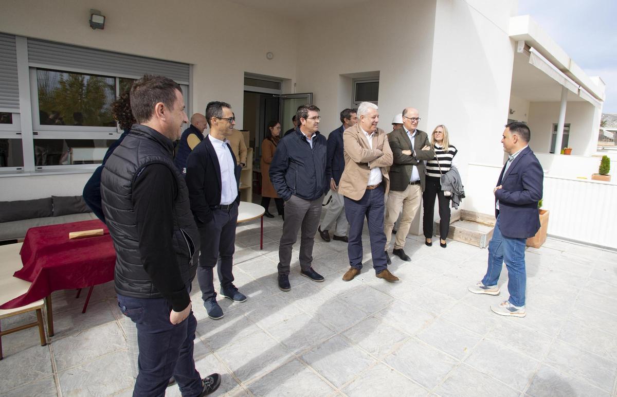 El Consell repasa las obras pendientes del Pla Edificant en Ontinyent