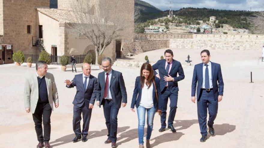 El consejero de Hacienda y el alcalde visitaron el santuario.