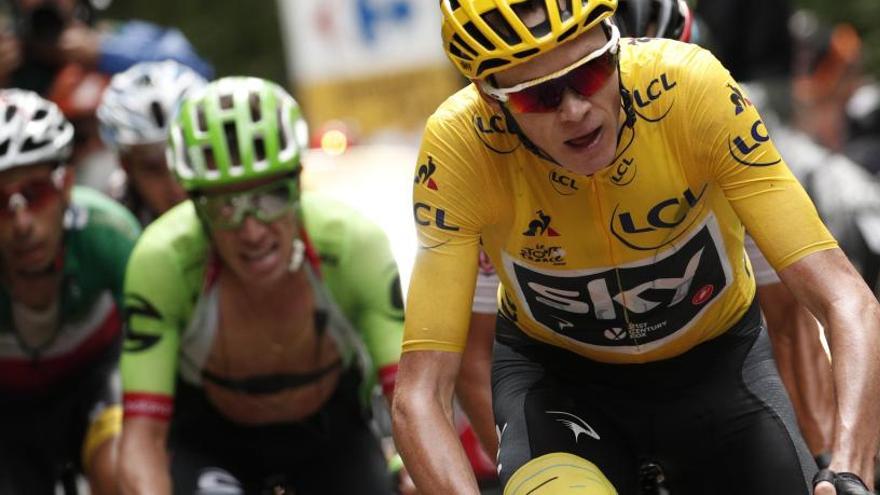 Chris Froome domina en el Tour