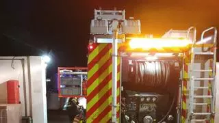 El incendio en la lavandería de un hotel moviliza de madrugada a los bomberos en Lanzarote