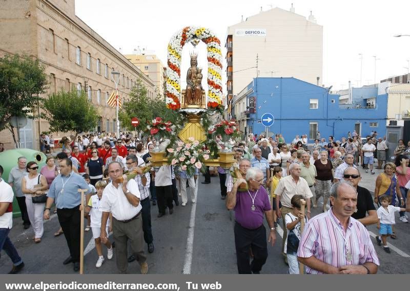 Vial-real devuelve su patrona a la ermita