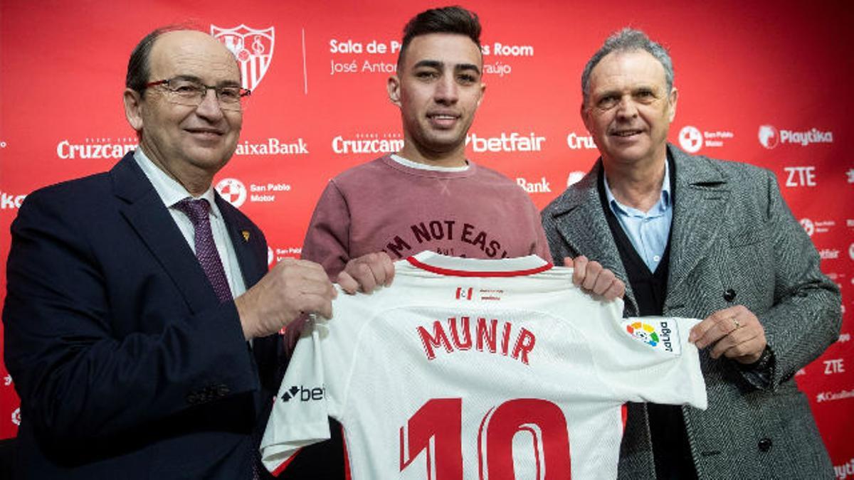 Munir, presentado con el Sevilla