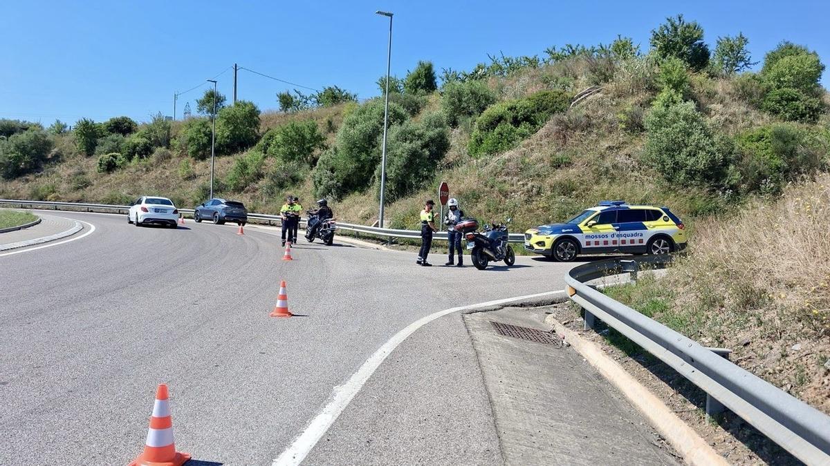 Un control de carreteras de Mossos dentro de su plan para evitar siniestros de motoristas