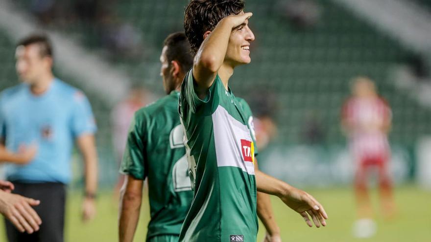 Gonzalo Villar celebra el gol que da la victoria en el Trofeo Festa D&#039; Elx