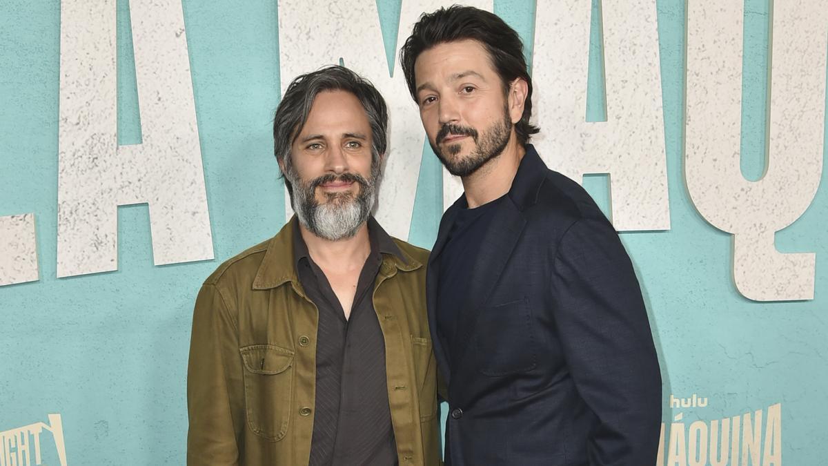 Gael Garcia Bernal y Diego Luna en el estreno de 'La Máquina' en el Hollywood Athletic Club de Los Angeles