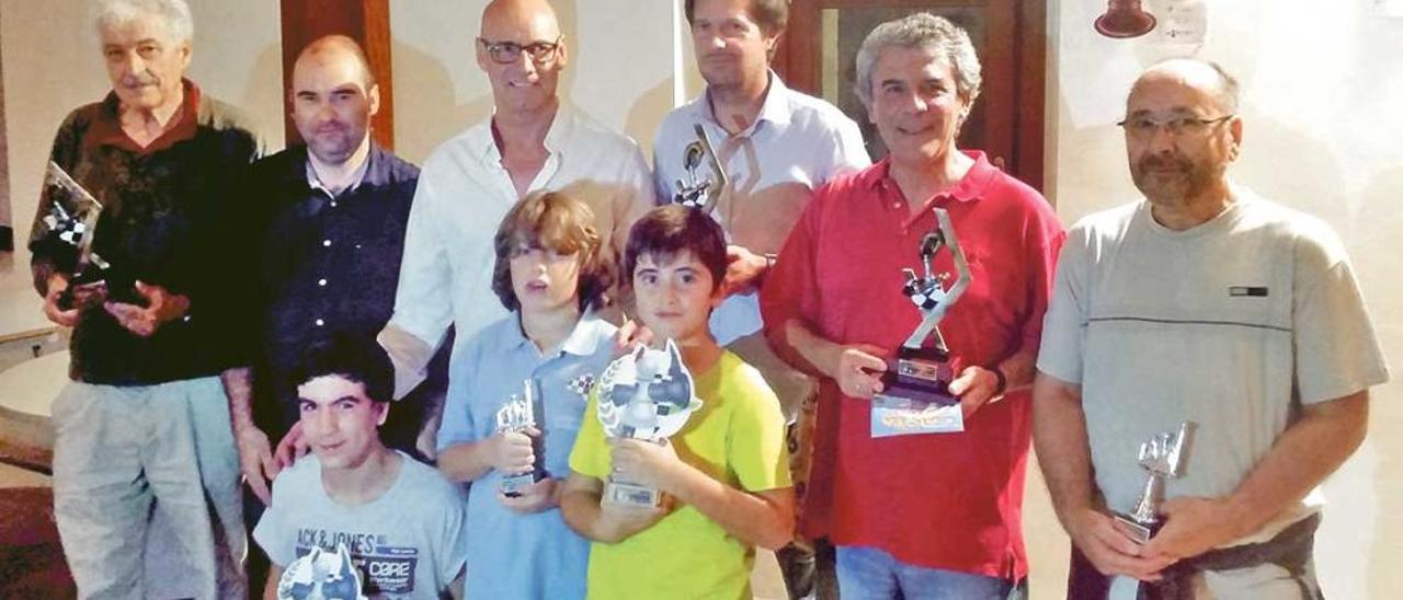 Imagen de los premiados en el torneo de rápidas disputado en Llucmajor.