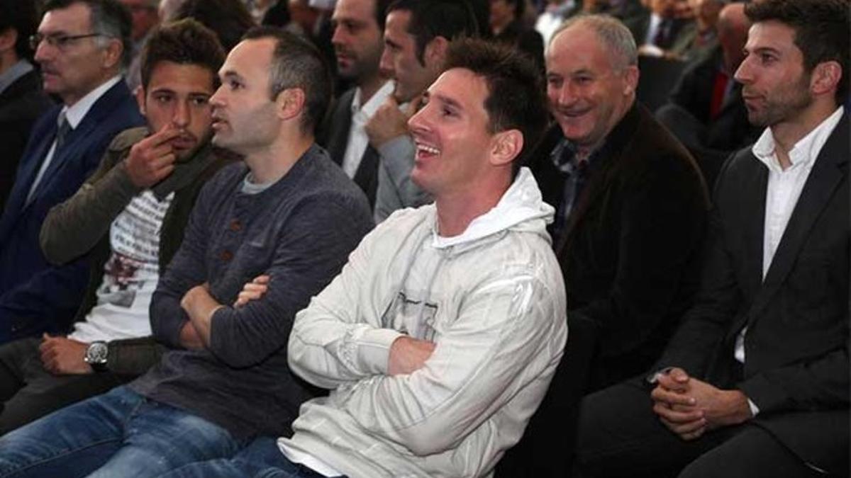 Los capitanes quieren hablar con Leo Messi