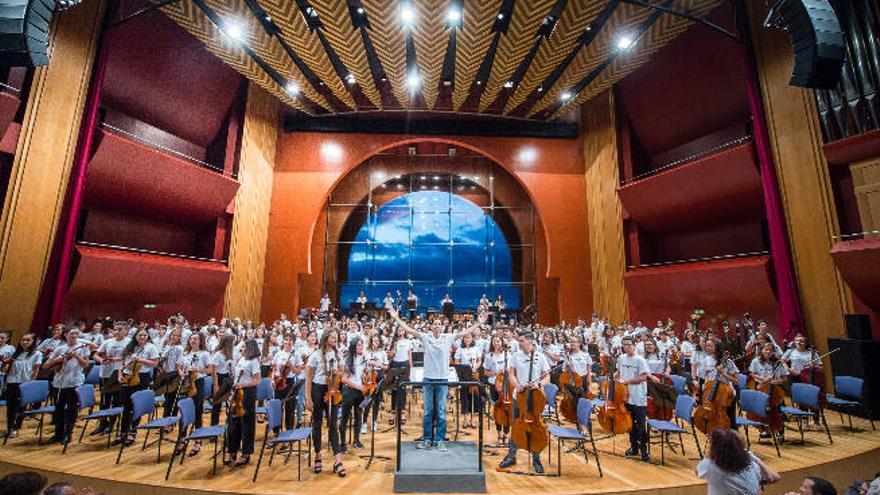 Doscientos niños toman la Sala Sinfónica del Auditorio Alfredo Kraus