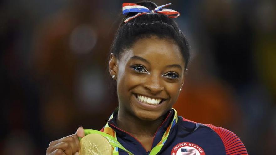 Simone Biles también denuncia abusos