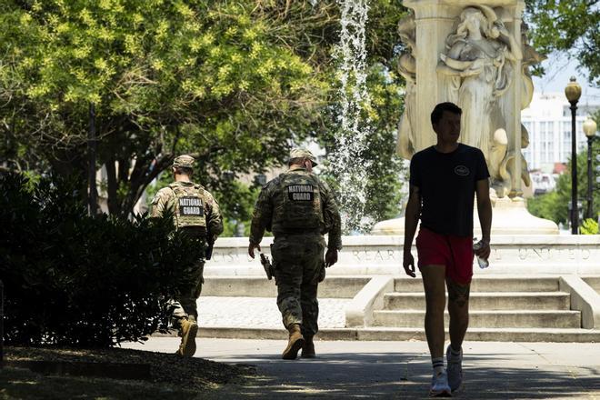 Los estadounidenses desafían al calor extremo para celebrar los 250 años de su Independencia
