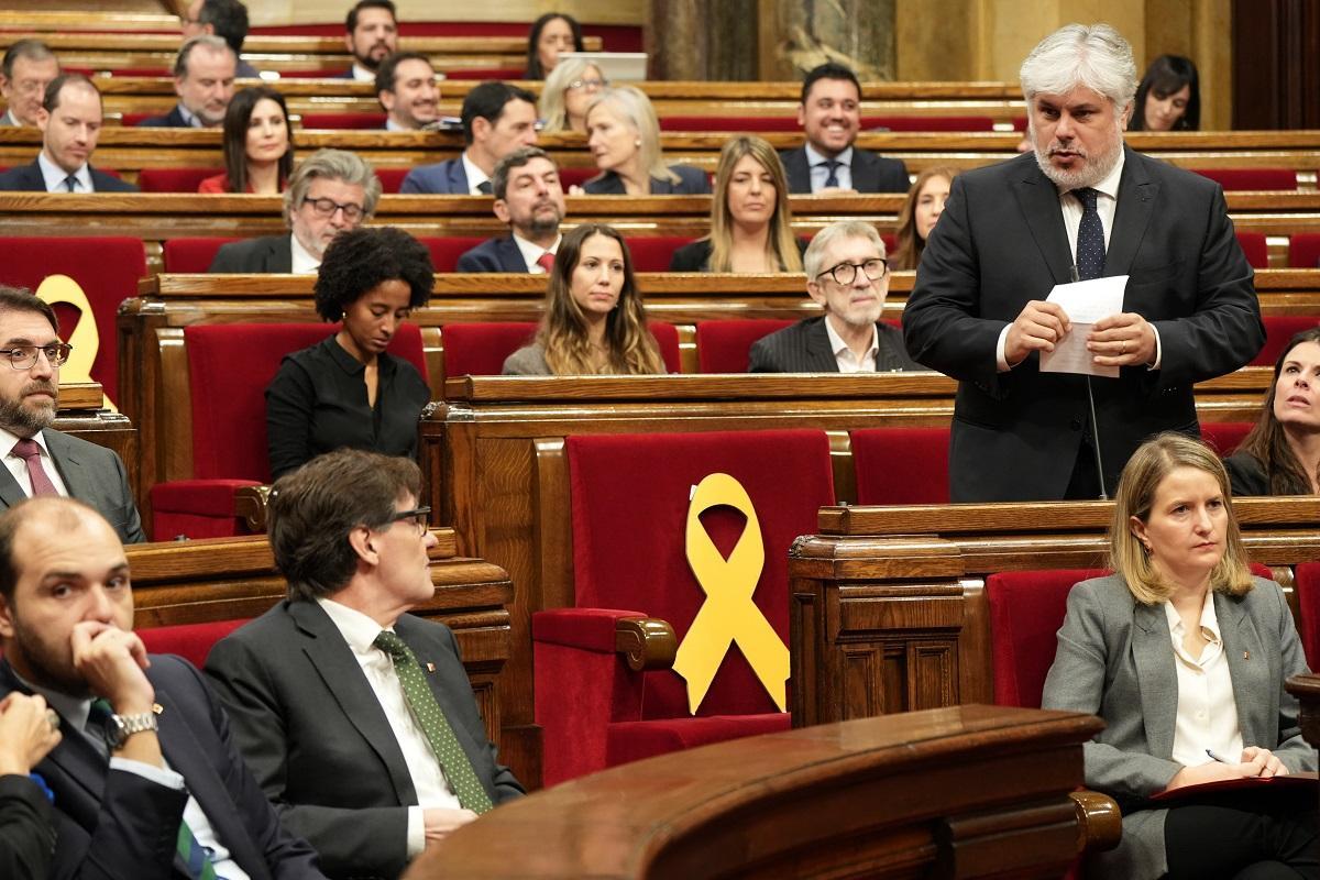 El presidente del grupo de Junts en el Parlament, Albert Batet, este miércoles durante el pleno