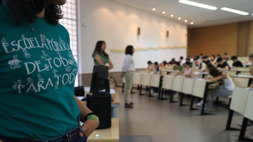 Los tribunales de la PAU se constituyen con normalidad en todo el distrito de la Universidad de Alicante y arrancan los exámenes