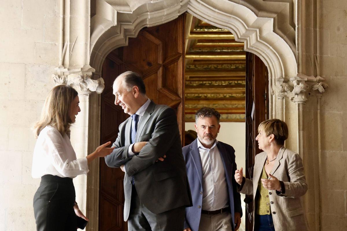 Valencia. Presentación de los nuevos presupuestos 2026 de la Generalitat Valenciana Juanfran Pérez Llorca José Antonio Rovira Susana Camarero VLC
