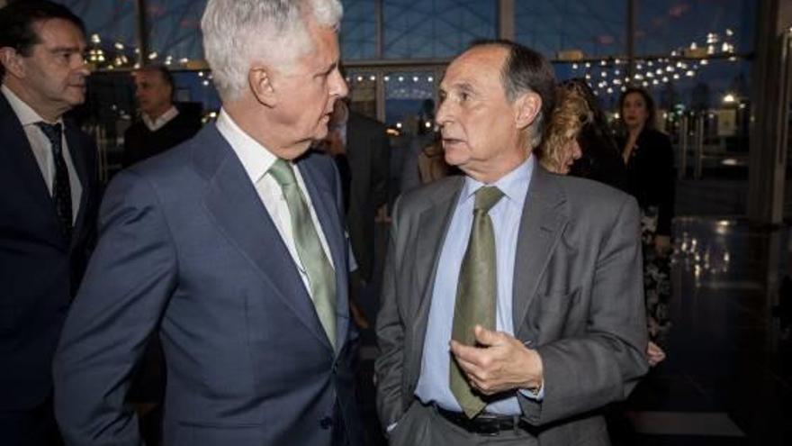 Julio de Miguel y Fernando Diago, anoche.