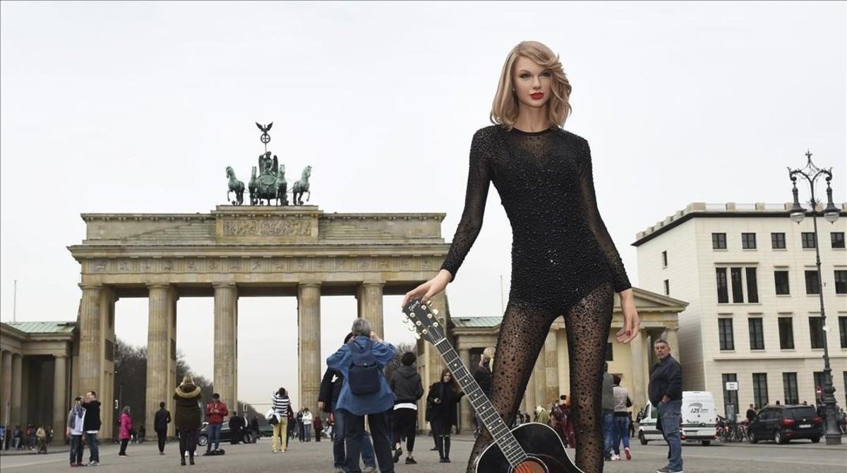 mroca33412902 ber409 berl n  alemania  04 04 2016   la figura de160404203351