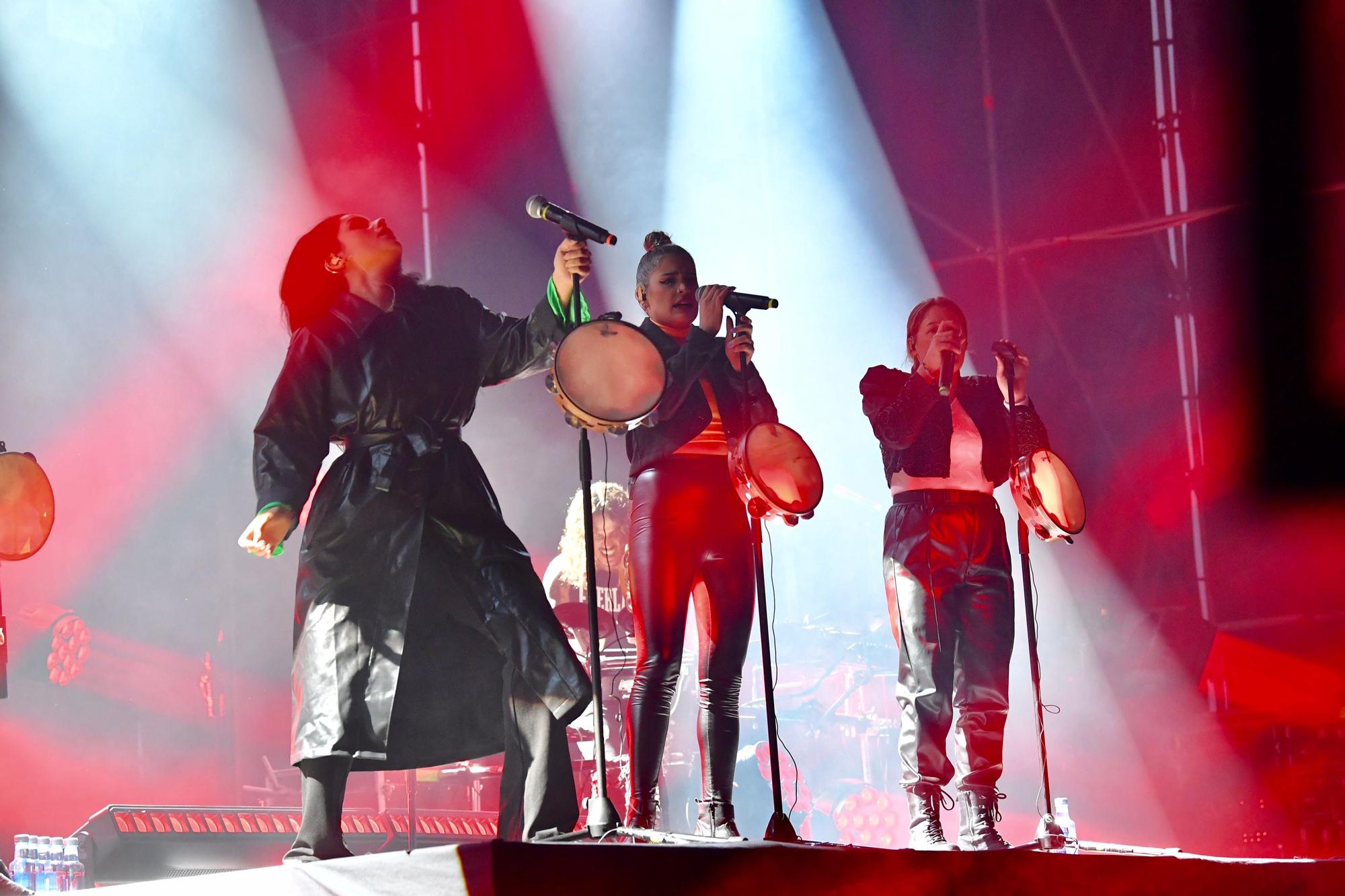 Tanxugueiras se imponen a la niebla en su concierto de A Coruña