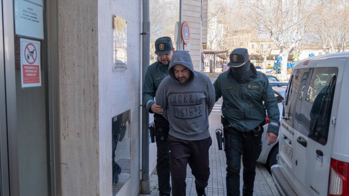 Miquel Terrassa, cuando fue conducido a disposición judicial en Inca.